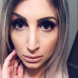 Meet your Posher, Paulina